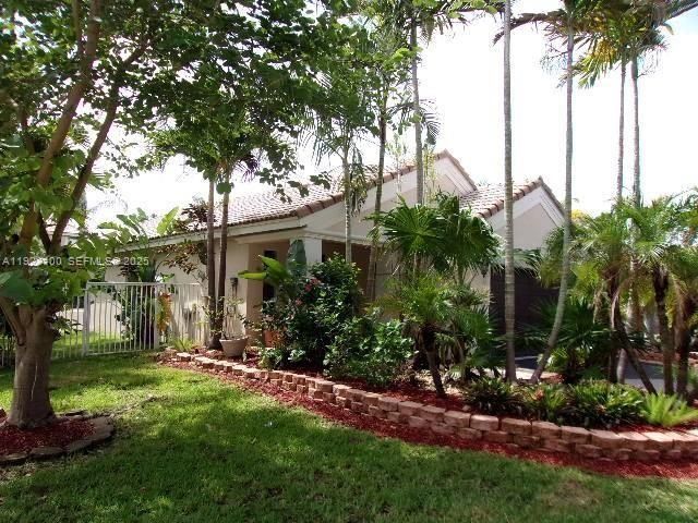 1564 Sunset Way, Weston, FL 33327
