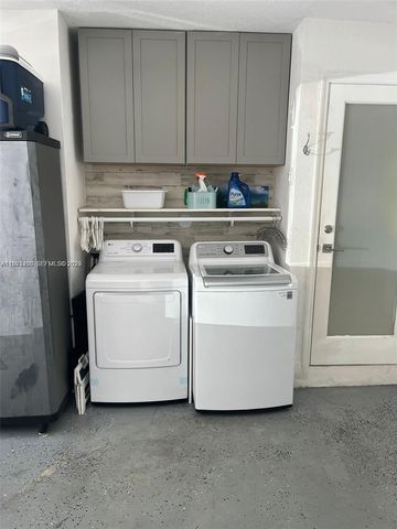 1564 Sunset Way, Weston, FL 33327