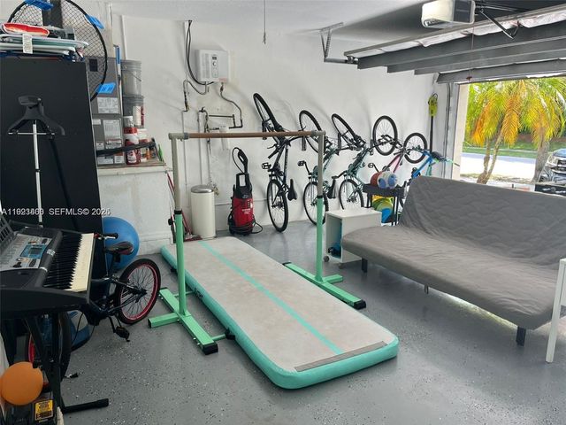 1564 Sunset Way, Weston, FL 33327