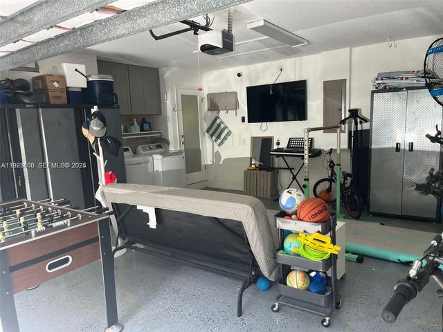 1564 Sunset Way, Weston, FL 33327