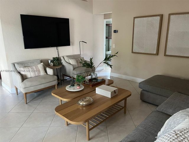 1564 Sunset Way, Weston, FL 33327