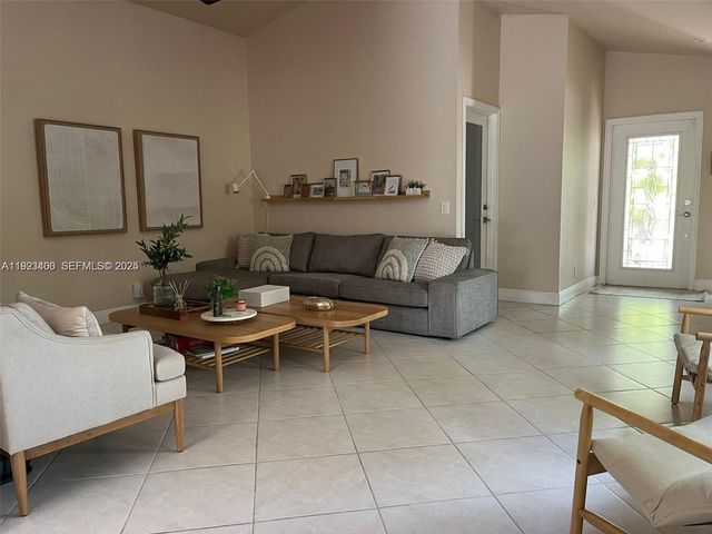 1564 Sunset Way, Weston, FL 33327