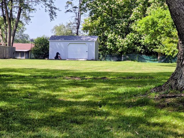 6421 Plainfield Avenue, Kalamazoo, MI 49048