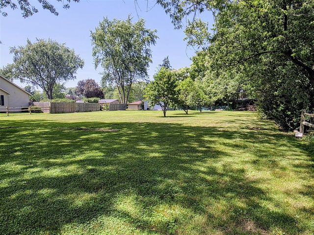 6421 Plainfield Avenue, Kalamazoo, MI 49048