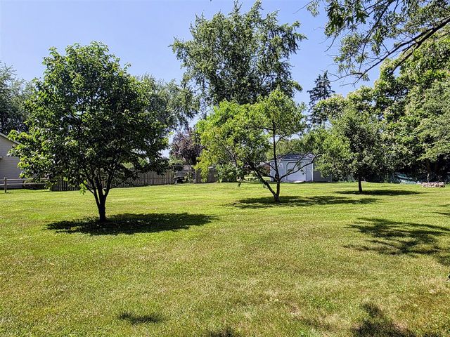 6421 Plainfield Avenue, Kalamazoo, MI 49048
