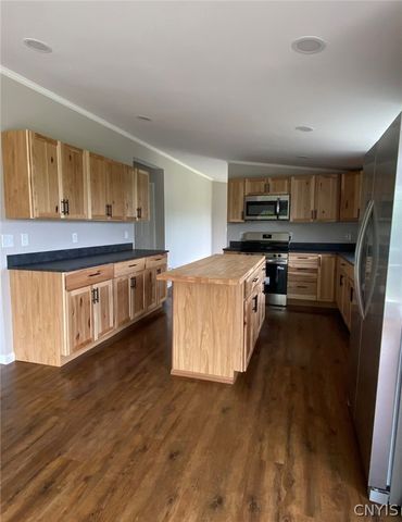 937 Kingdom Rd, Columbia, NY 13407
