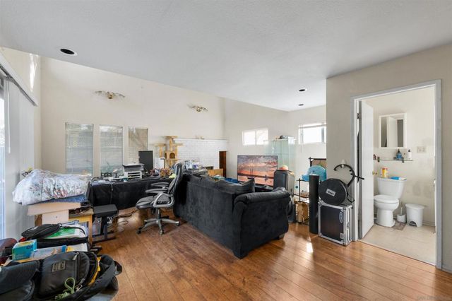 7207 Berkeley Dr., La Mesa, CA 91942