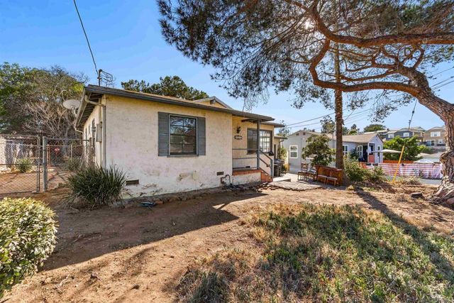 7207 Berkeley Dr., La Mesa, CA 91942