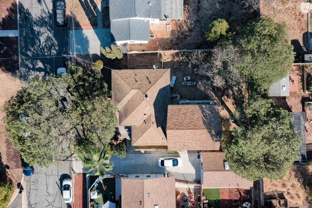7207 Berkeley Dr., La Mesa, CA 91942