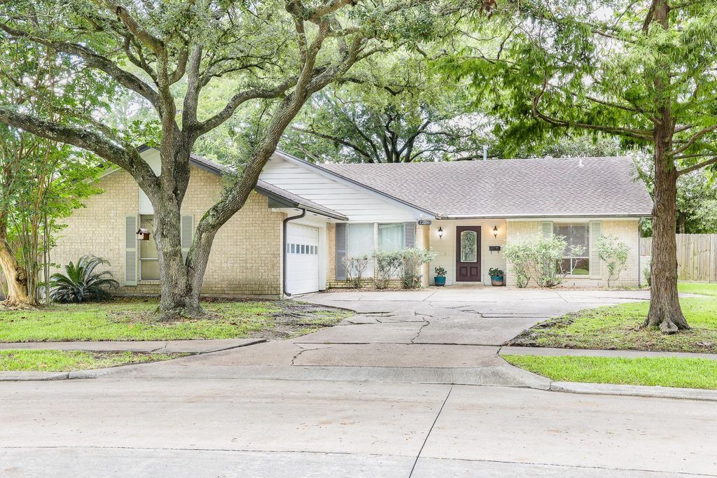 1226 Ferndale Drive, Seabrook, TX 77586