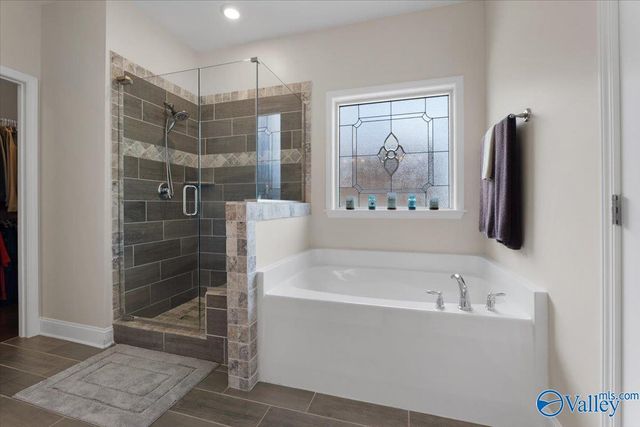 7028 Regency Lane, Gurley, AL 35748