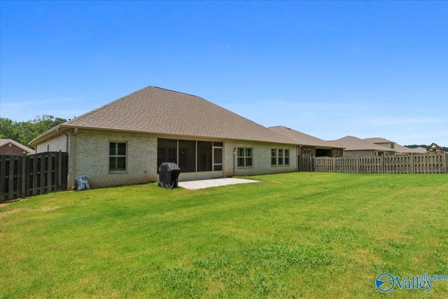 7028 Regency Lane, Gurley, AL 35748