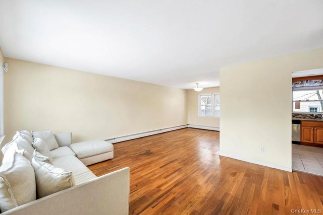 3 Radburn Lane, Port Jefferson Station, NY 11776