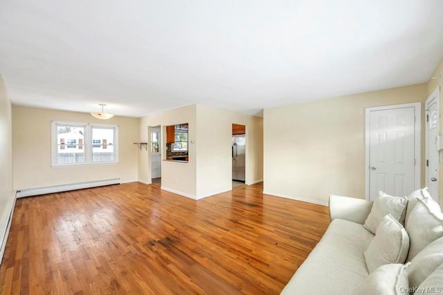 3 Radburn Lane, Port Jefferson Station, NY 11776