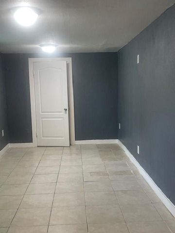 2631 Oakcliff Street, Houston, TX 77023