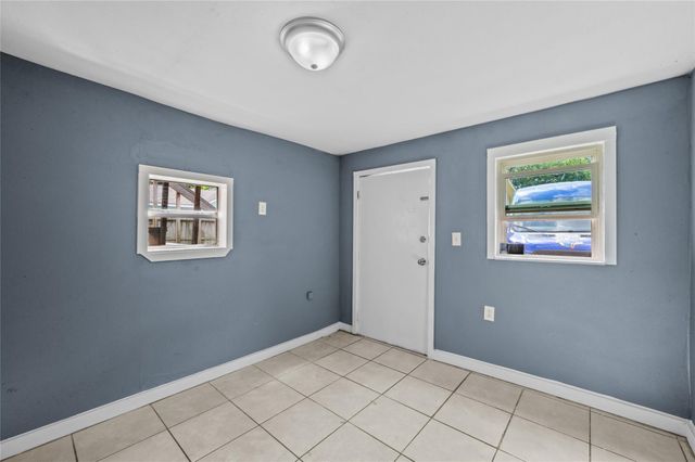 2631 Oakcliff Street, Houston, TX 77023