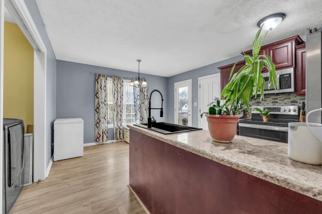 3723 Suiter Rd, Clarksville, TN 37040