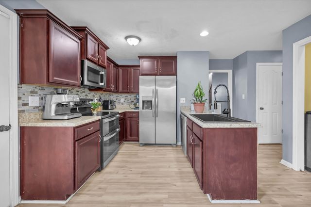 3723 Suiter Rd, Clarksville, TN 37040