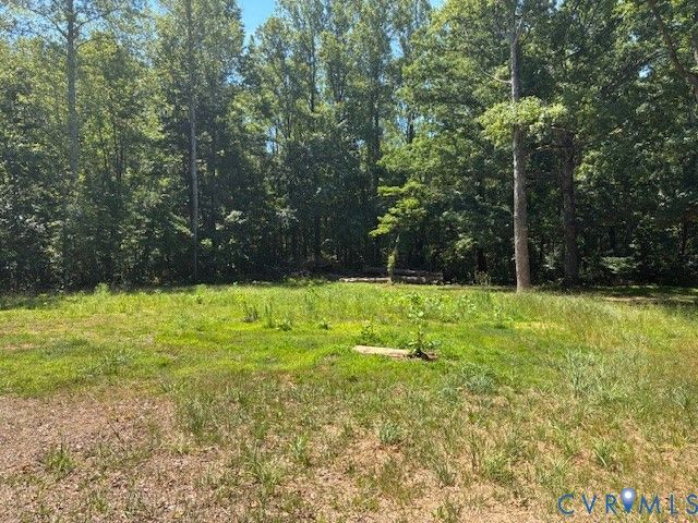 420 Rolling Path Rd, Louisa, VA 23093