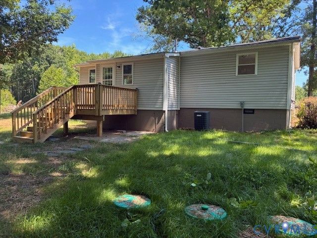 420 Rolling Path Rd, Louisa, VA 23093