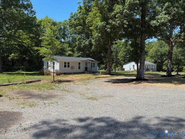 420 Rolling Path Rd, Louisa, VA 23093