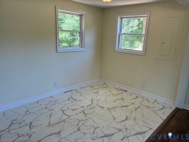 420 Rolling Path Rd, Louisa, VA 23093