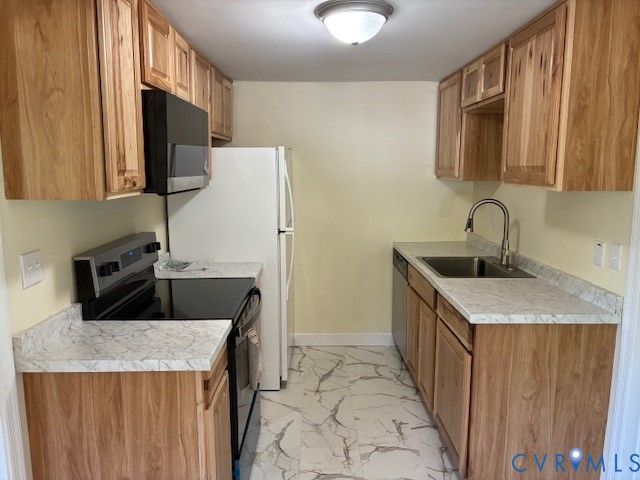 420 Rolling Path Rd, Louisa, VA 23093
