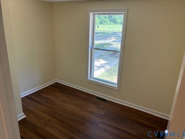 420 Rolling Path Rd, Louisa, VA 23093
