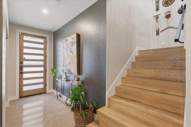 709 Woodbine Avenue, Dallas, TX 75203