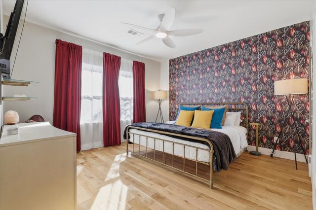 709 Woodbine Avenue, Dallas, TX 75203