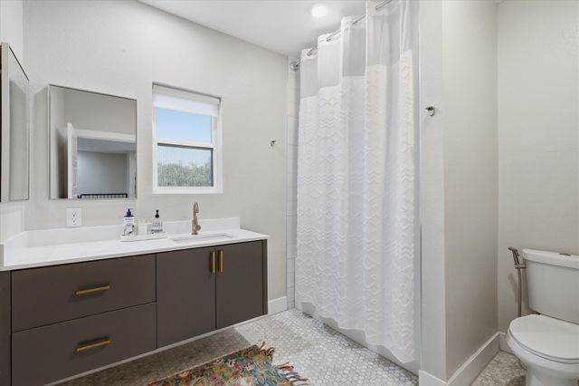 709 Woodbine Avenue, Dallas, TX 75203