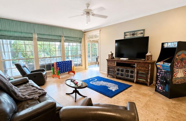 5834 Mountain View Drive, Kingwood, TX 77345