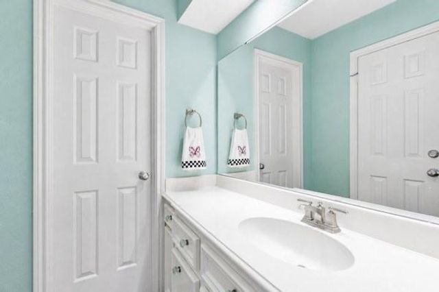 5834 Mountain View Drive, Kingwood, TX 77345