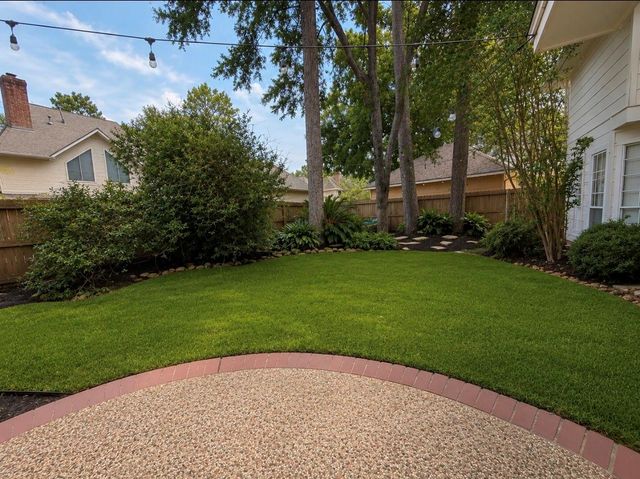 5834 Mountain View Drive, Kingwood, TX 77345