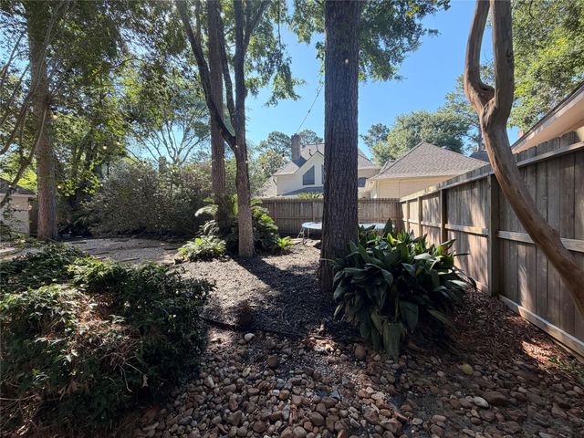 5834 Mountain View Drive, Kingwood, TX 77345