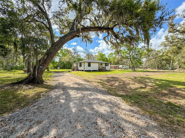 17958 County Road 426, Brazoria, TX 77422
