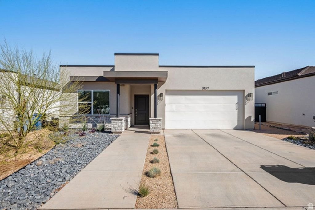 3537 S PADRE BAY DR, Washington, UT 84780