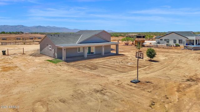 21028 N DENVER HILL Drive, Wittmann, AZ 85361