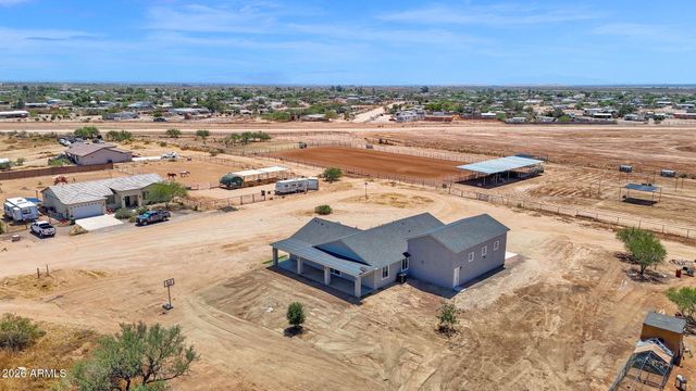 21028 N DENVER HILL Drive, Wittmann, AZ 85361