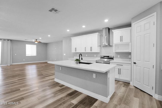 21028 N DENVER HILL Drive, Wittmann, AZ 85361