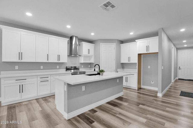 21028 N DENVER HILL Drive, Wittmann, AZ 85361