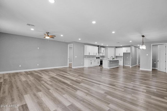 21028 N DENVER HILL Drive, Wittmann, AZ 85361