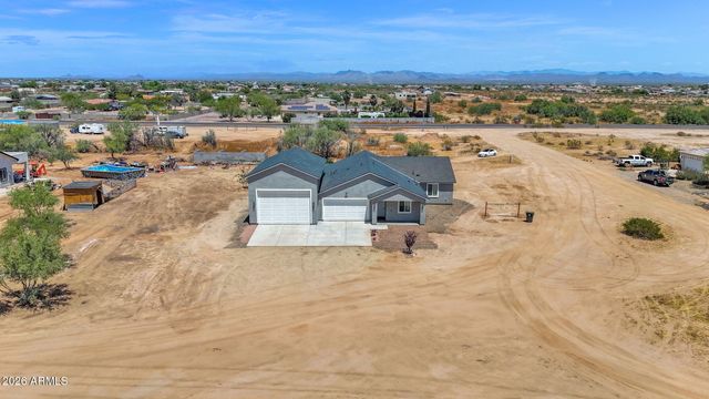 21028 N DENVER HILL Drive, Wittmann, AZ 85361