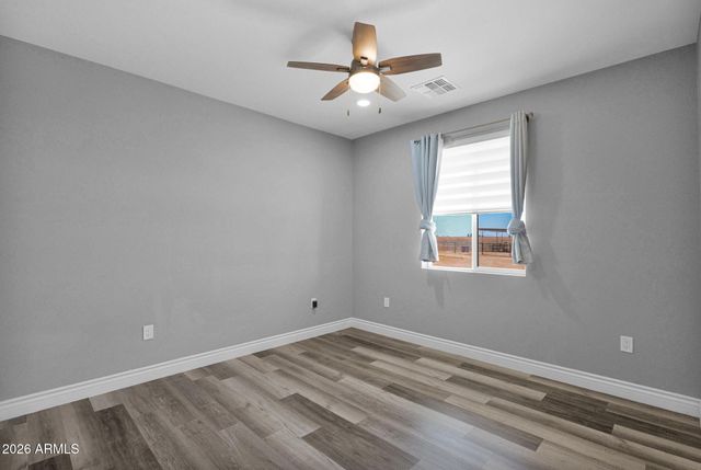 21028 N DENVER HILL Drive, Wittmann, AZ 85361