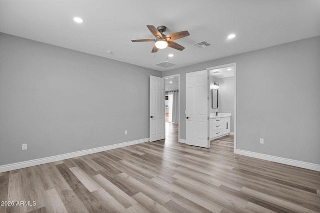 21028 N DENVER HILL Drive, Wittmann, AZ 85361