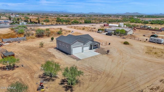 21028 N DENVER HILL Drive, Wittmann, AZ 85361