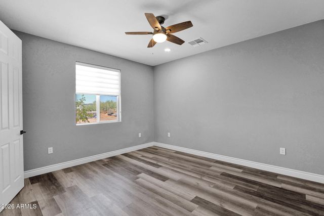 21028 N DENVER HILL Drive, Wittmann, AZ 85361