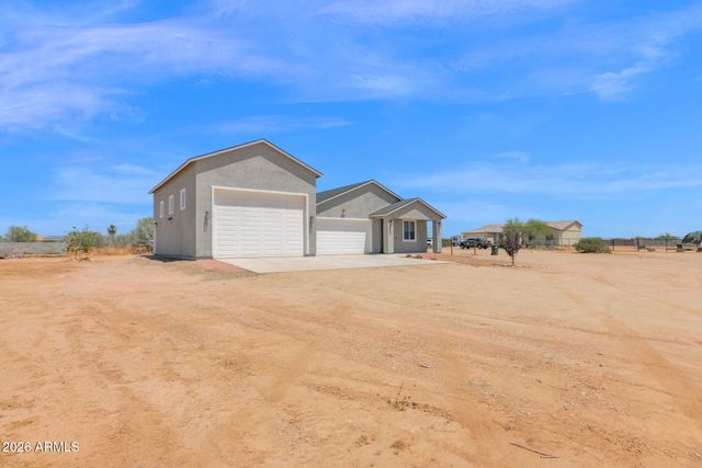 21028 N DENVER HILL Drive, Wittmann, AZ 85361