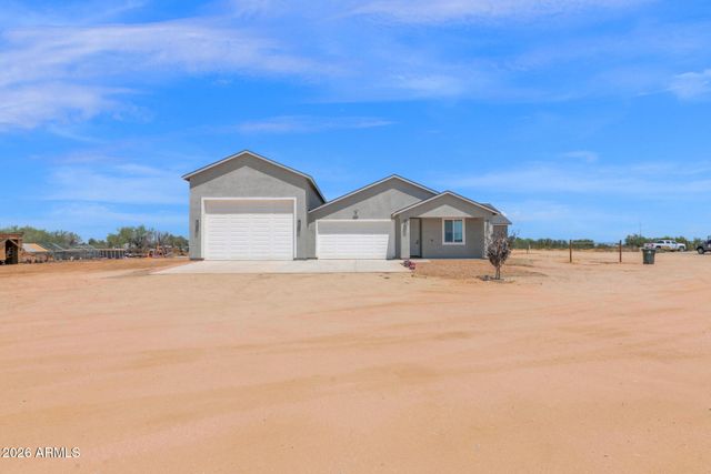 21028 N DENVER HILL Drive, Wittmann, AZ 85361