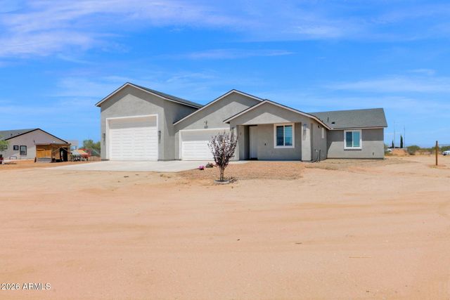 21028 N DENVER HILL Drive, Wittmann, AZ 85361